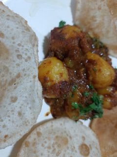 লুচি আলুর দম (Luchi aloor dum recipe in Bengali রেসিপির প্রধান ছবি