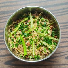 A picture of Chicken Hakka Noodles.