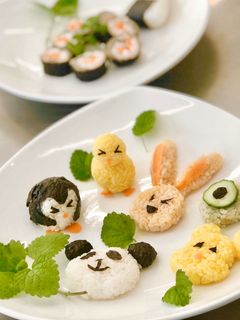 A picture of Cute Sushi Rice Balls.