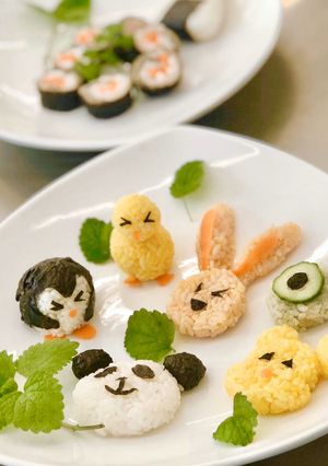 A picture of Cute Sushi Rice Balls.