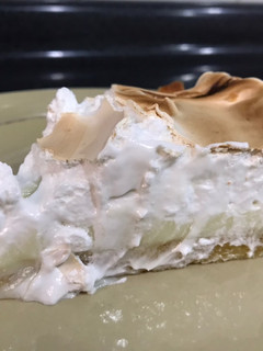 Una foto de Pie de limón con merengue suizo 👩🏻🌾