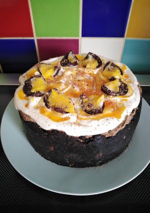 A picture of Vickys Easter Creme Egg Cheesecake GF DF EF SF NF Vegan.