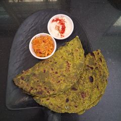 A picture of Healthy Spinach Paratha.