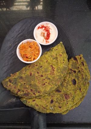 A picture of Healthy Spinach Paratha.