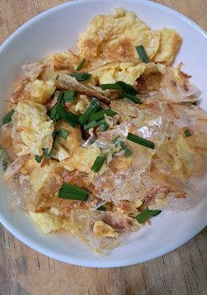 Hình của món Bánh tráng chiên trứng.
