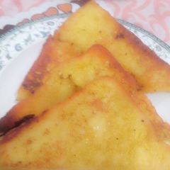 A picture of French toast.