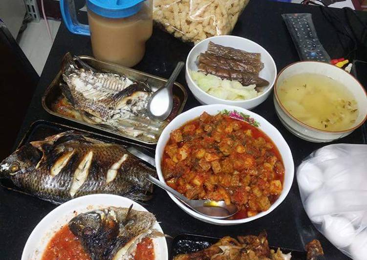Makan bersama kluarga di Lampung dengan seruit khas Lampung.😋