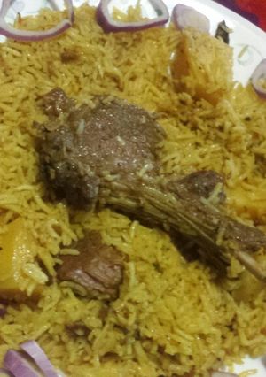 A picture of Left over chops rice.
