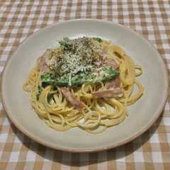รูปของ Creamy Spaghetti with Spinach