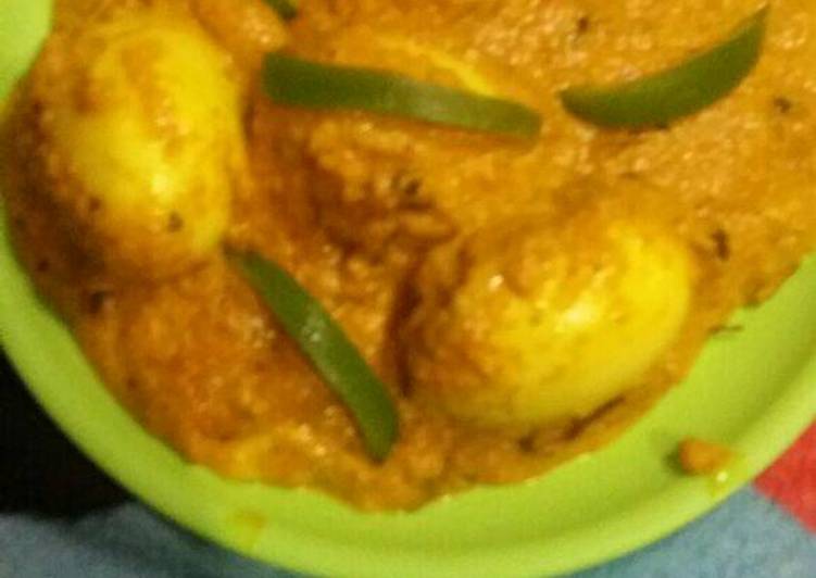Steps to Make Award-winning Shahi egg curry