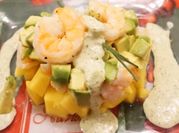 Una foto de palta con camarones