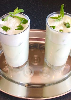 A picture of Doogh (Persian Yoghurt Drink, aka Ayran).