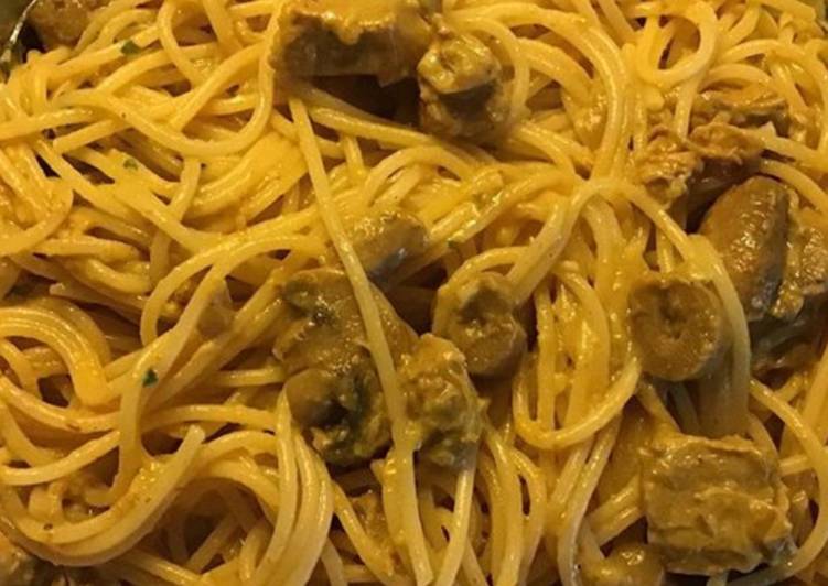 Les Meilleures Recettes de Spaghettis au veau oignons champignons et crème de safran