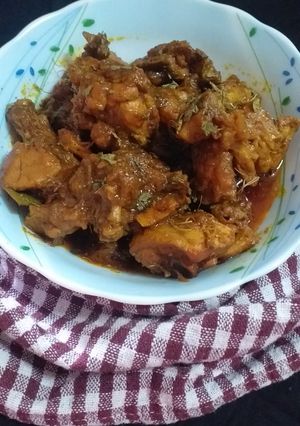 চিকেন কষা (Chicken Kosha recipe in Bengali) রেসিপির প্রধান ছবি