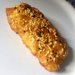 A picture of Chicken bread without dough.