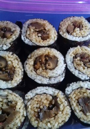 A picture of Shiitake rolls.