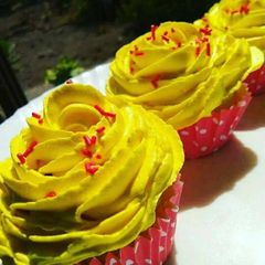 A picture of Eggless Vanilla Muffins.