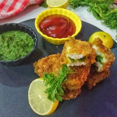 A picture of Paneer Stuffed sandwich.