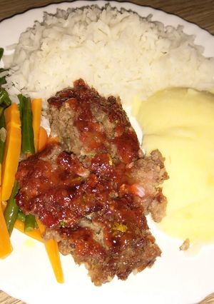 A picture of Meatloaf.