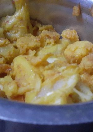 आलू गोभी (aloo gobi recipe in Hindi) रेसिपी मुख्य फोटो