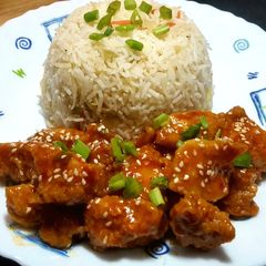 A picture of Dragon Chicken with Vegetable Fried Rice !.