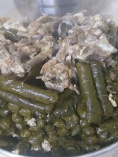 صورة لوصفة ورق عنب مع الليه والعصاعيص 😋🤭