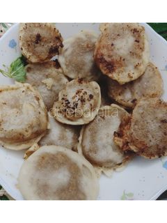 গোকুল পিঠে/ বকুল পিঠে (gokul pithe recipe in Bengali) রেসিপির প্রধান ছবি