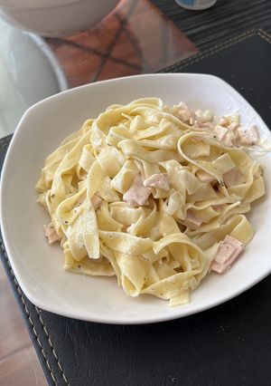 Una foto de Fettuccini en Salsa Alfredo