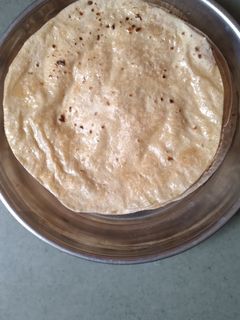 ફુલ્કા રોટી (Fulka Roti Recipe In Gujarati) રેસીપી મુખ્ય ફોટો