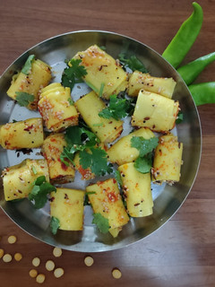 ખાંડવી(Khandvi Recipe in Gujarati) રેસીપી મુખ્ય ફોટો
