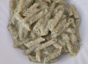 Foto principal de Macarrones con salsa de calabacín