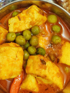 A picture of Matar Paneer.