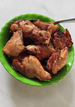 Hình của món Gà nướng sa tế.