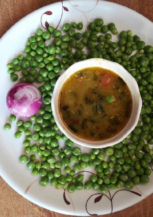 मटर का झोल (Matar ka jhol recipe in hindi) रेसिपी मुख्य फोटो