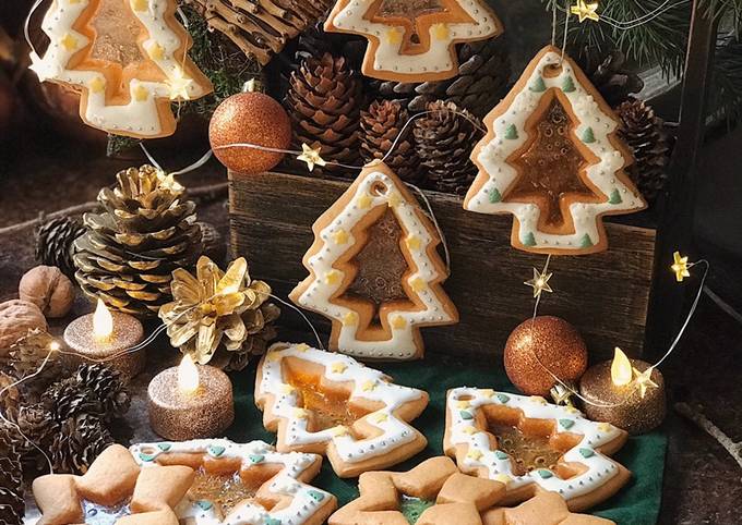 Новогоднее медово-имбирное витражное печенье