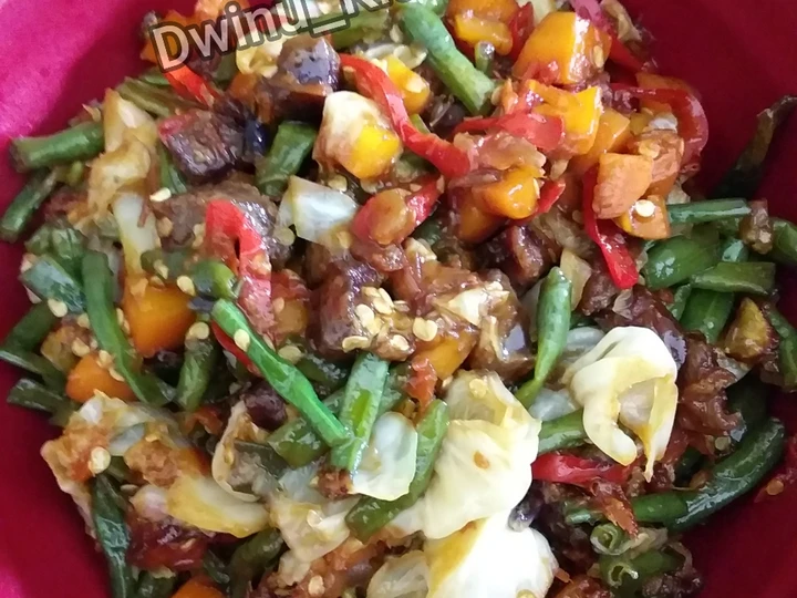 Langkah Mudah untuk Menyiapkan Resep Daging kambing tumis pedas yang Uenak Anti Ribet, Bikin Ngiler