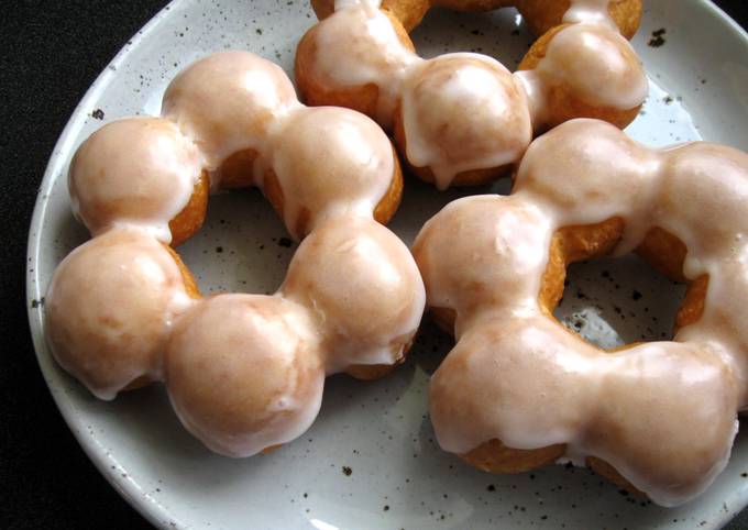 https://img-global.cpcdn.com/recipes/f7cd6d28d7fe8a19/680x482cq70/mochi-doughnuts-recipe-main-photo.jpg