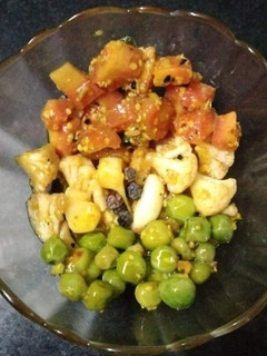 मिक्स वेजिटबल अचार (mix vegetable achar recipe in Hindi) रेसिपी मुख्य फोटो