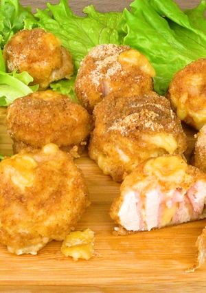 Фото Мясные рулетики с ветчиной и сыром | Meat rolls with ham and cheese.