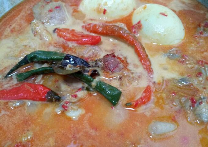 Ayam kuah bumbu merah