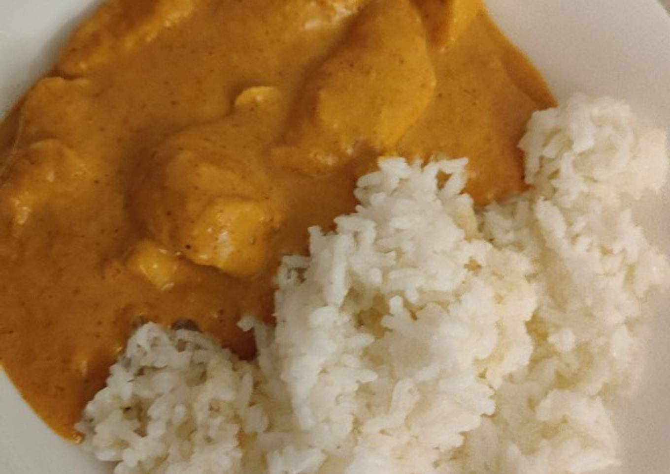 Pollo al curry con leche de coco