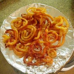 A picture of Instant jalebi.