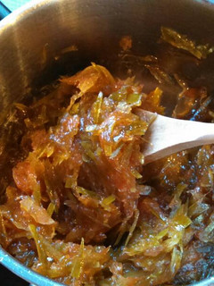 A picture of Honey Rock sugar Pomelo Jam (great for autumn) 蜂蜜冰糖柚子膏.