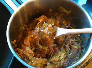 A picture of Honey Rock sugar Pomelo Jam (great for autumn) 蜂蜜冰糖柚子膏.