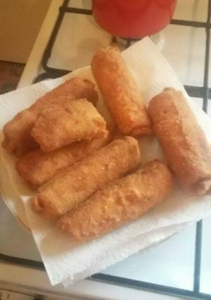 Sajttal, sonkával töltött, rántott palacsinta recept fotója