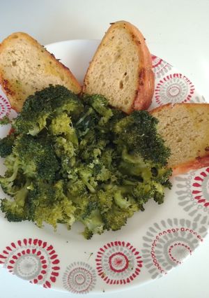 A picture of Cheesy Broccoli.
