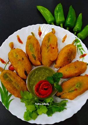 A picture of Potato Stuffed Small Capsicum (Shimla Mirch).