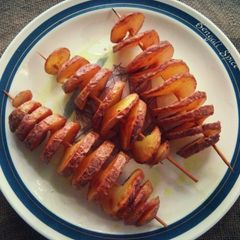 Korean Tornado Potatoes Recipe without using any machine A picture of Korean Tornado Potatoes Recipe without using any machine.