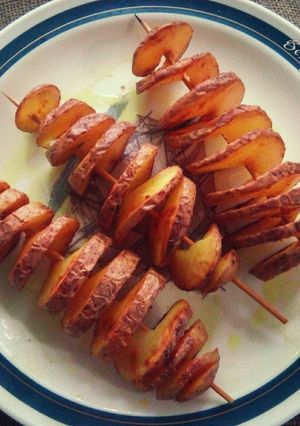 A picture of Korean Tornado Potatoes Recipe without using any machine.