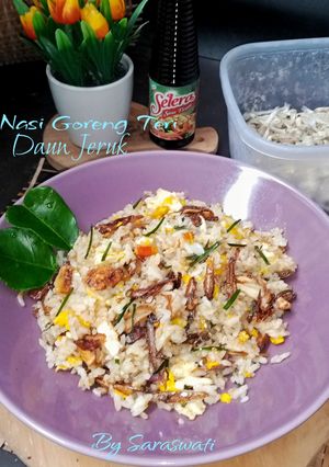 Foto resep Nasi Goreng Teri Daun Jeruk